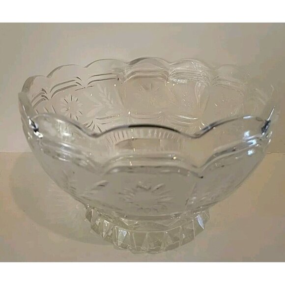 Vintage Etched Floral Scalloped Rim Heavy Crystal Glass Bowl with Pedestal 8in W - Picture 5 of 10